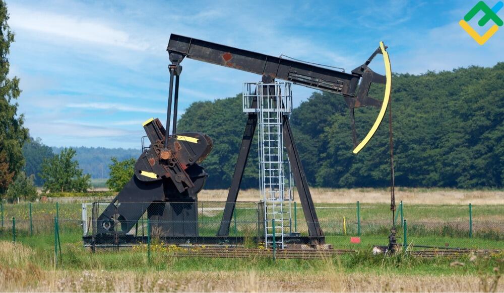 Technical analysis for USCrude, XAUUSD, and EURUSD today (8 April 2024) Short-term analysis for oil, gold, and EURUSD for 08.04.2024